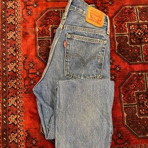 Levi’s wedgie straight leg jeans